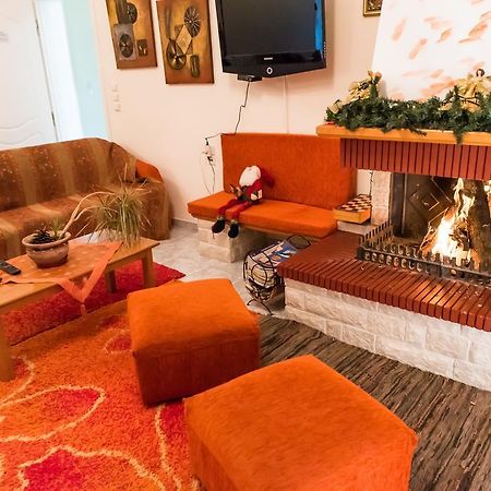 Hotel Artemis Karpenísion Esterno foto