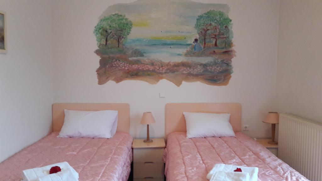 Hotel Artemis Karpenísion Esterno foto